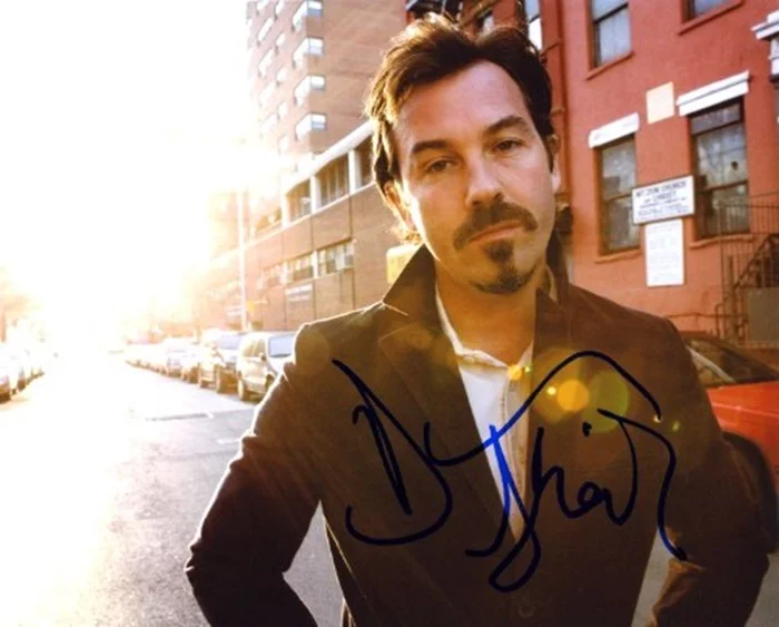 Duncan Sheik autograph
