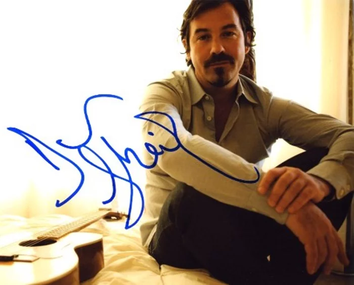 Duncan Sheik autograph