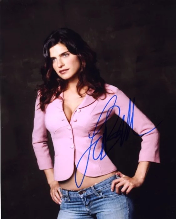 Lake Bell autograph
