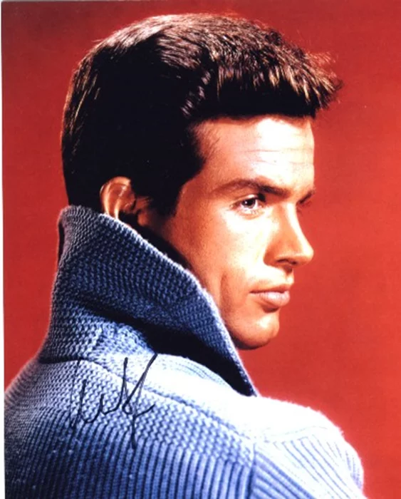 Warren Beatty autograph