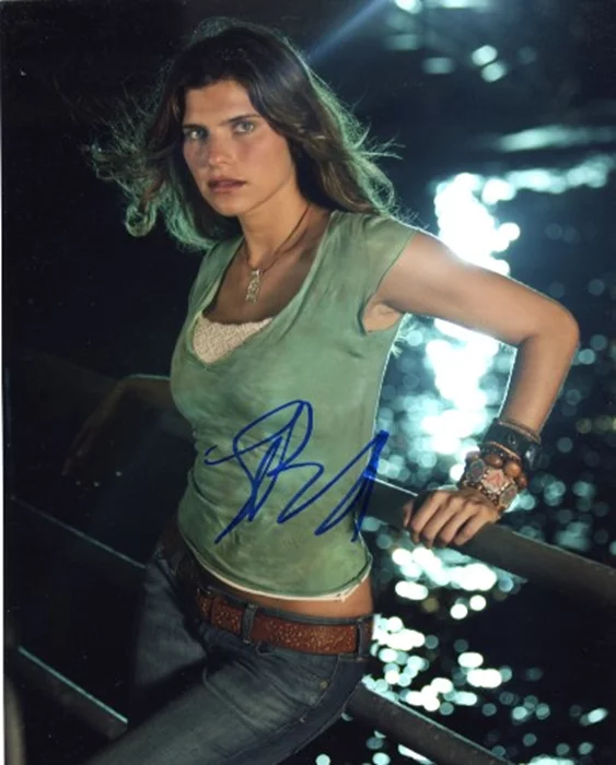 Lake Bell autograph