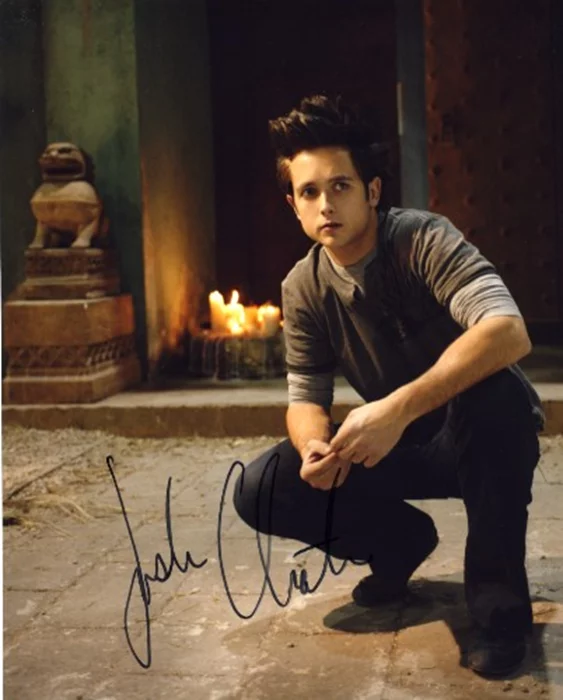 Justin Chatwin autograph