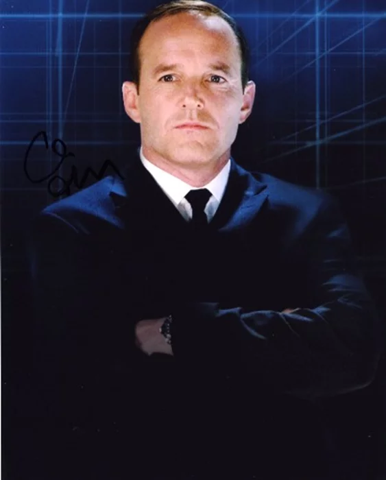 Clark Gregg autograph