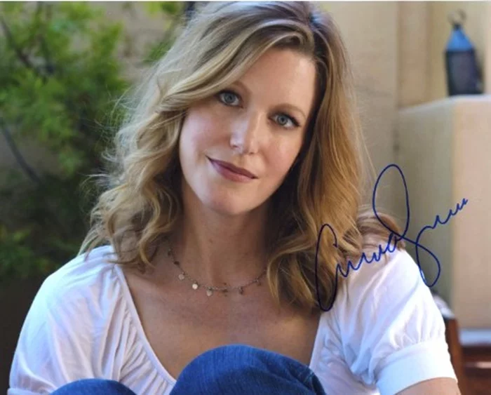 Anna Gunn autograph