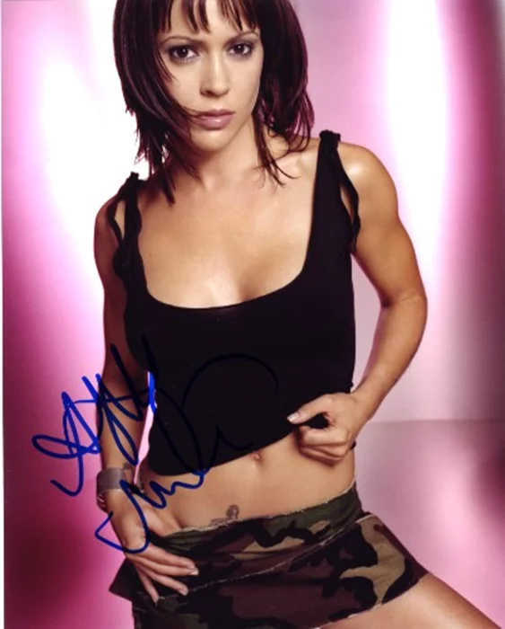 Alyssa Milano autograph