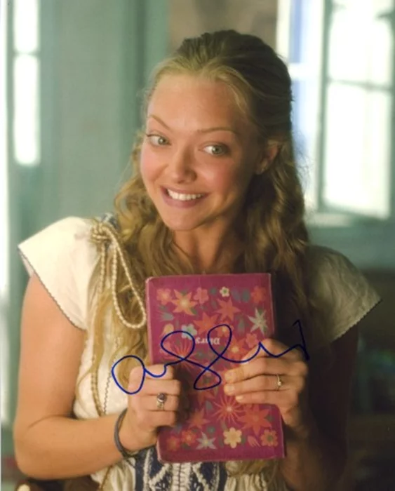 Amanda Seyfried autograph