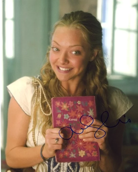 Amanda Seyfried autograph