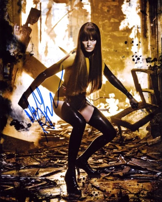 Malin Akerman autograph