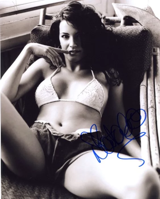 Natalia Cigliuti autograph