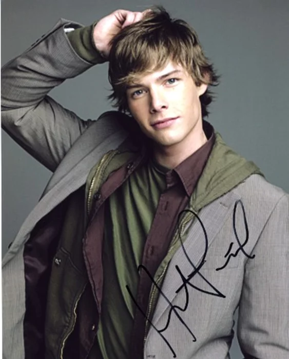 Hunter Parrish autograph