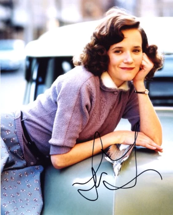 Lea Thompson autograph