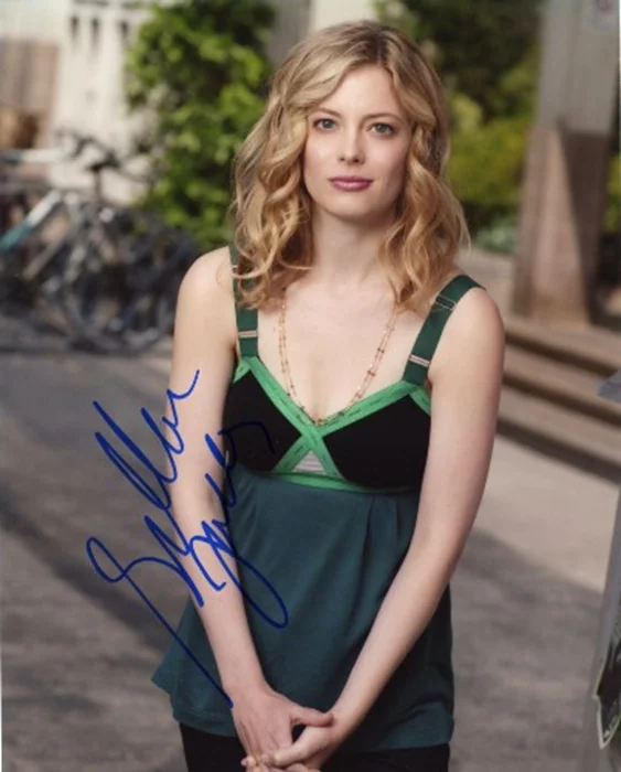Gillian Jacobs autograph