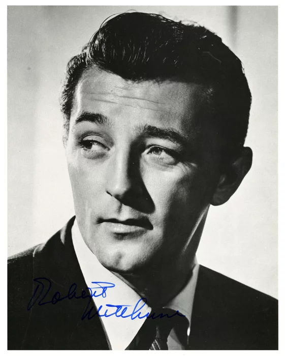 Robert Mitchum autograph