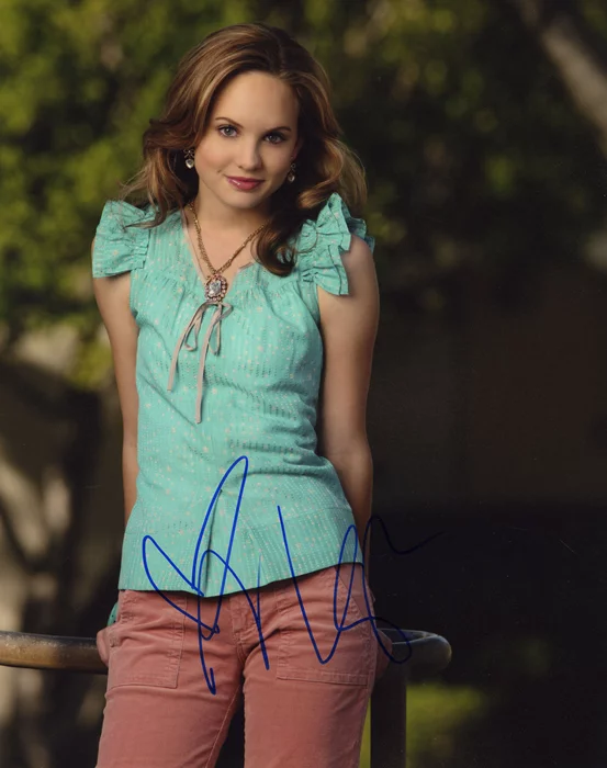 Meaghan Jette Martin autograph