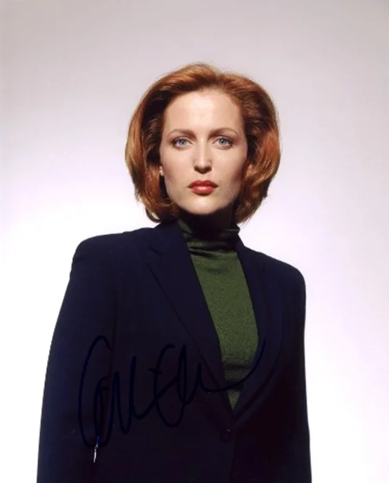 Gillian Anderson autograph