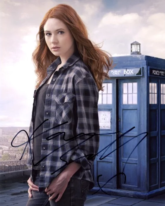 Karen Gillan autograph