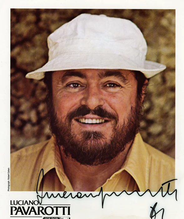 Luciano Pavarotti autograph