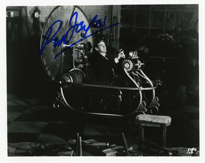 Rod Taylor autograph