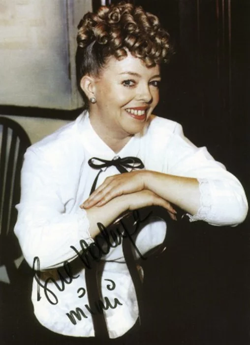 Sue Hodge autograph