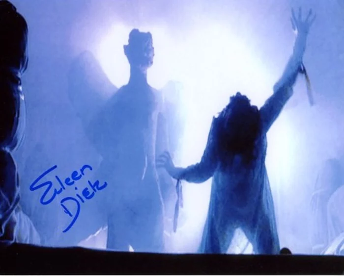 Eileen Dietz autograph