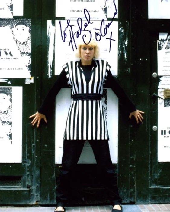 Hazel O'Connor autograph
