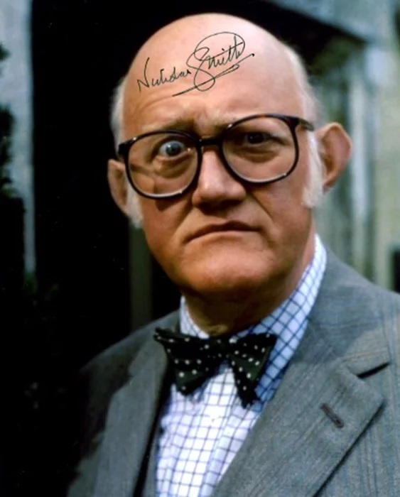 Nicholas Smith autograph