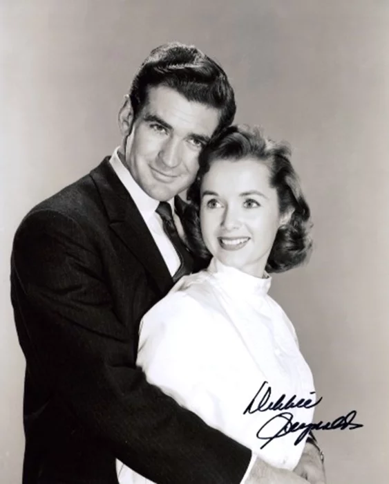 Debbie Reynolds autograph