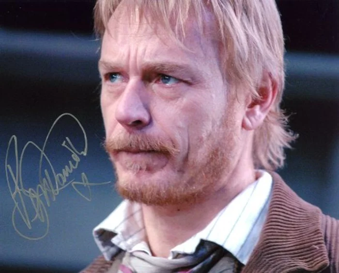 Ben Daniels autograph