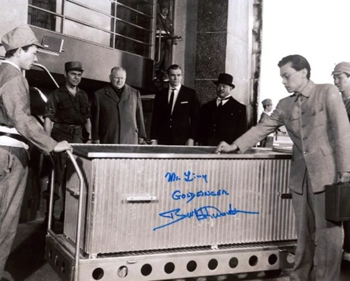 Burt Kwouk autograph