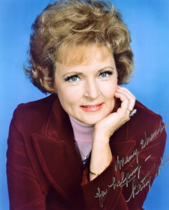 Betty White autograph