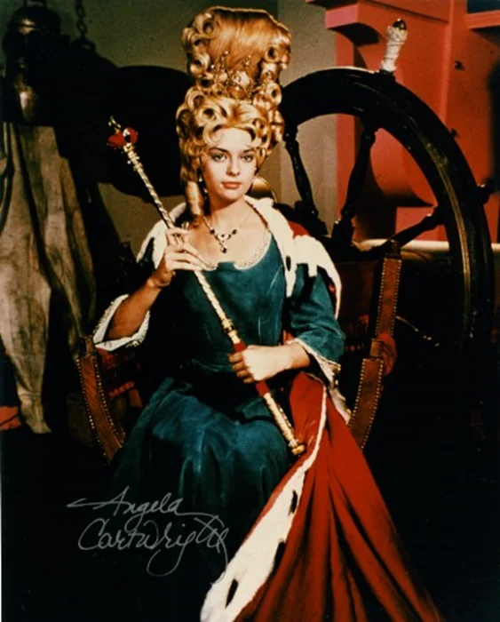 Angela Cartwright autograph