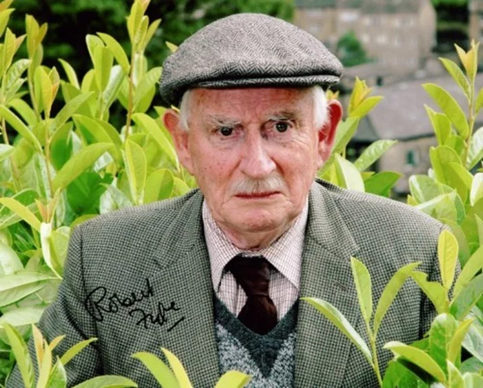 Robert Fyfe autograph