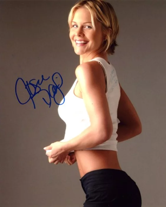 Josie Davis autograph