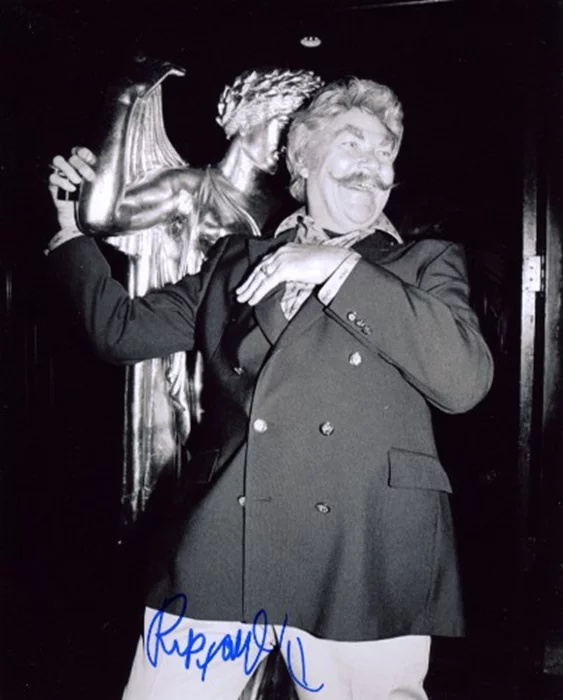 Rip Taylor autograph