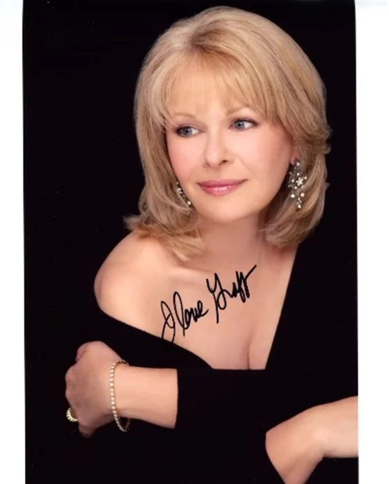 Ilene Graff autograph