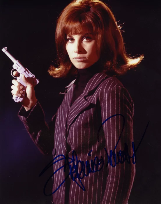 Stefanie Powers autograph