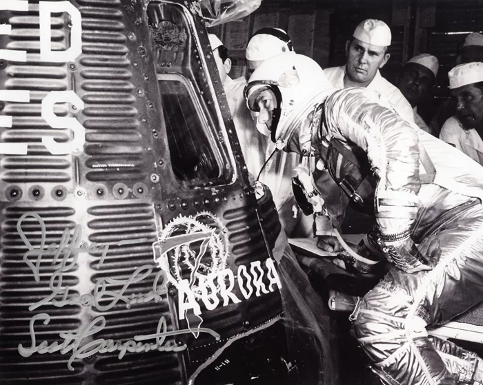 Scott Carpenter autograph