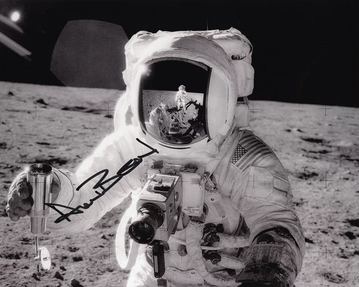 Alan Bean autograph