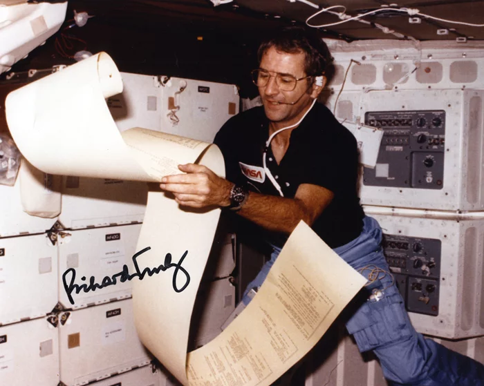 Richard Truly autograph