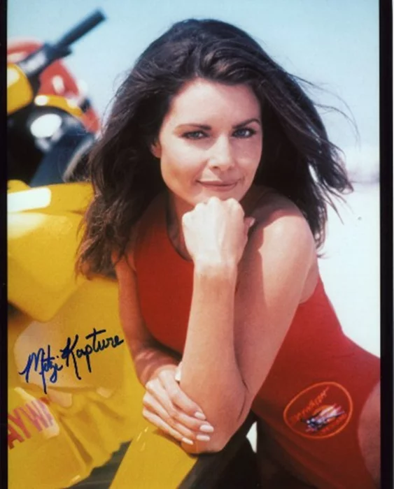Mitzi Kapture autograph