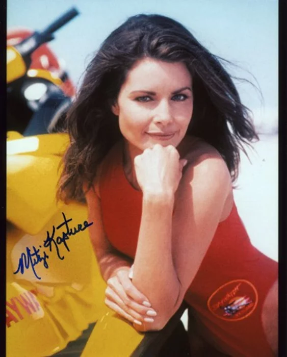 Mitzi Kapture autograph