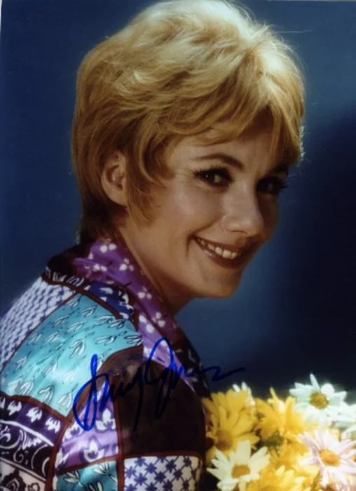 Shirley Jones autograph