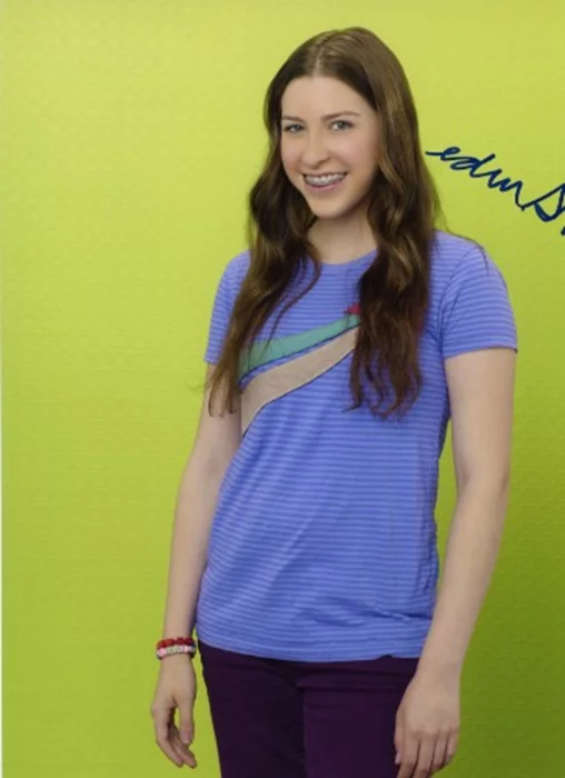 Eden Sher autograph