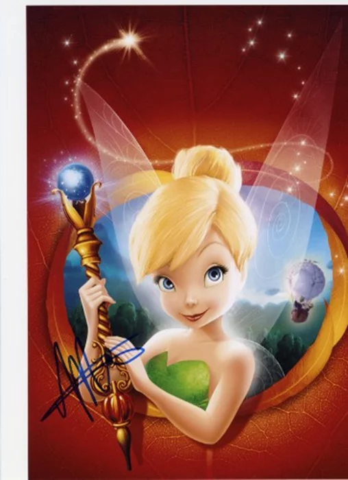 Mae Whitman autograph