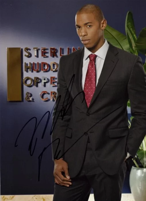 Mehcad Brooks autograph