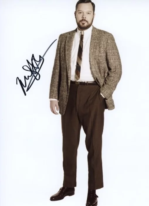 Michael Gladis autograph