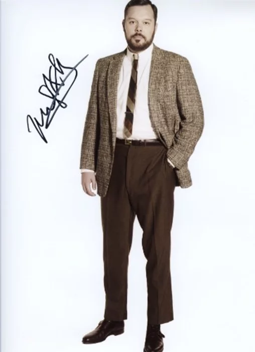 Michael Gladis autograph