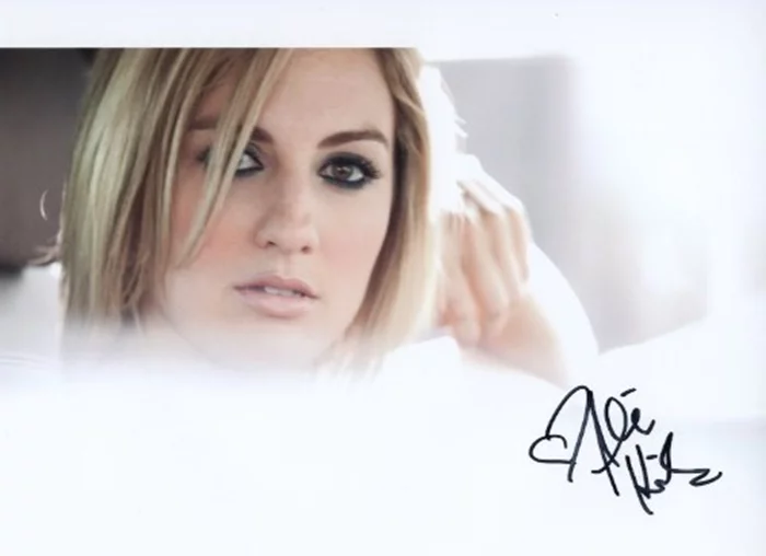Alison Haislip autograph