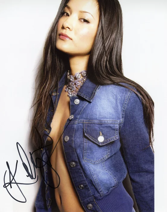 Kelly Hu autograph