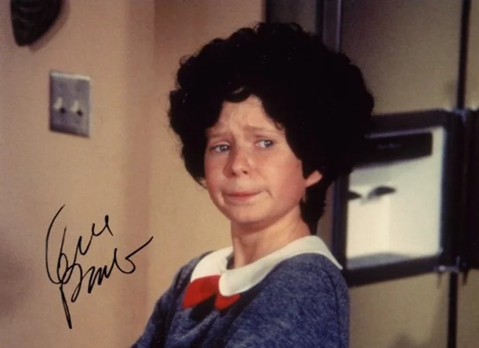 Eve Plumb autograph
